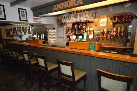 Annora Bar & Bed & Breakfast *